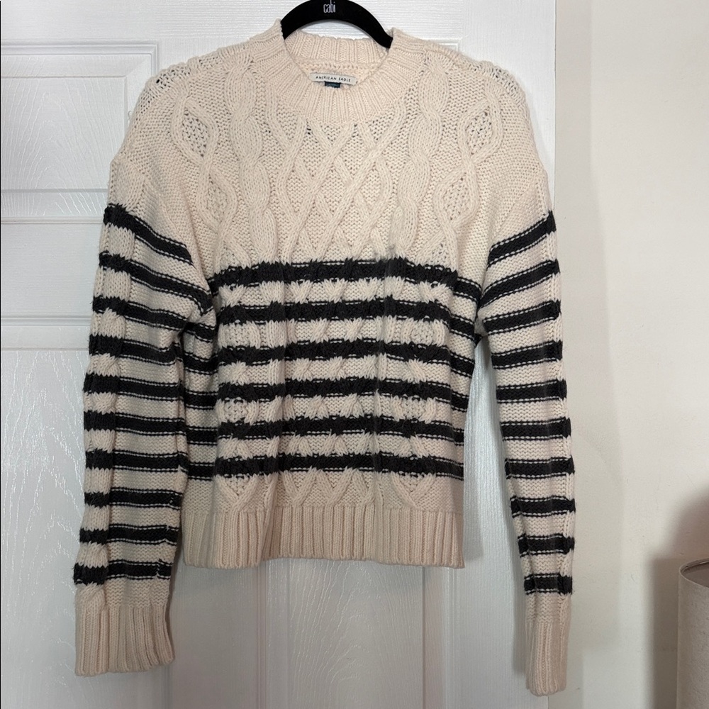 American Eagle Outfitters Cream and Black Cable Knit Sweater